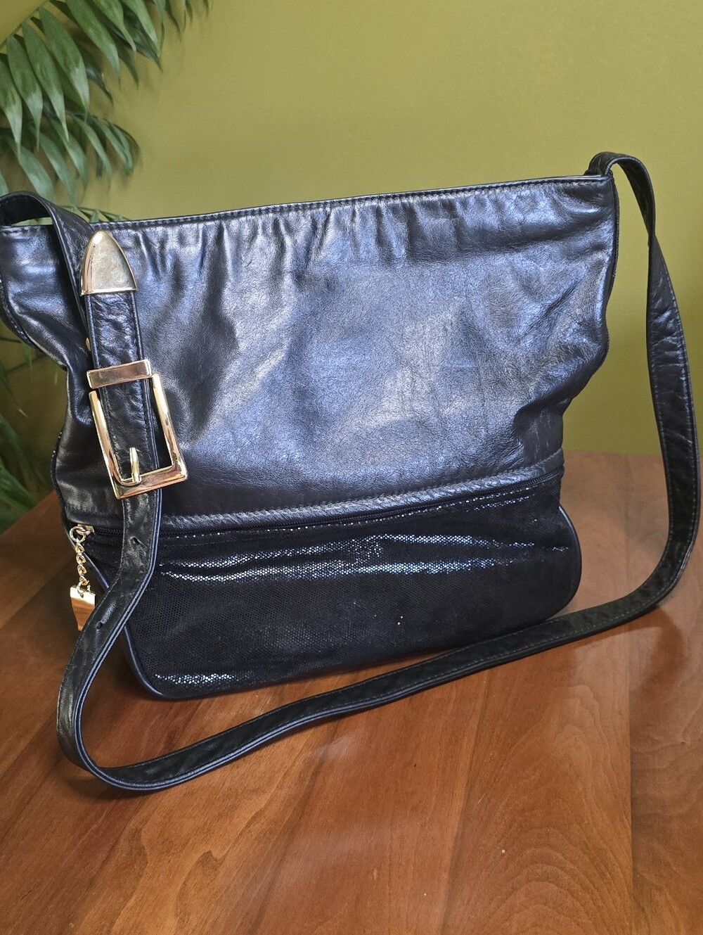 Vintage DAWLI Black Leather Crossbody Shoulder Bag Made in the USA